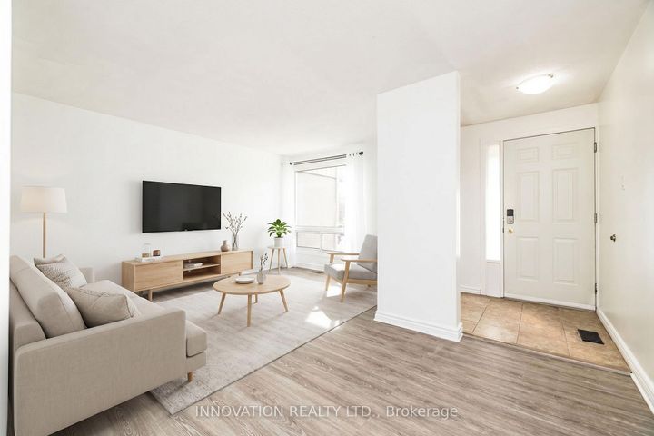 Photo 5 at 338 Woodfield Drive, Nepean (Tanglewood), Ottawa