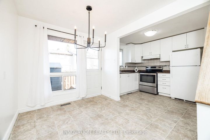 Photo 9 at 338 Woodfield Drive, Nepean (Tanglewood), Ottawa