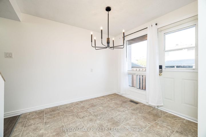 Photo 10 at 338 Woodfield Drive, Nepean (Tanglewood), Ottawa