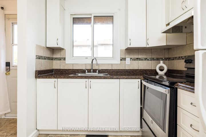 Photo 12 at 338 Woodfield Drive, Nepean (Tanglewood), Ottawa