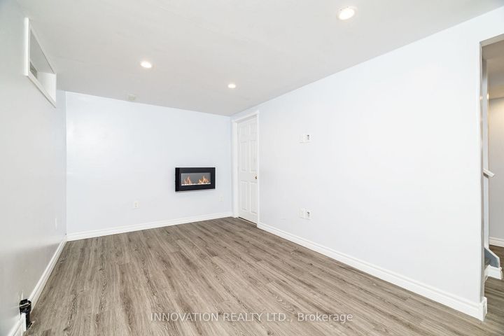 Photo 23 at 338 Woodfield Drive, Nepean (Tanglewood), Ottawa