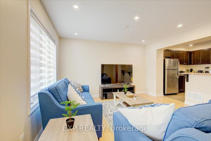 Photo 6 at 461 MEADOWHAWK Crescent, Nepean (Half Moon Bay), Ottawa