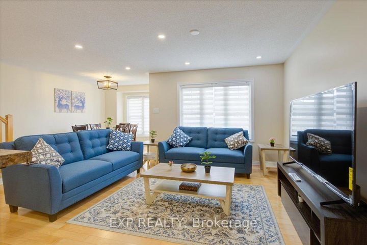 Photo 8 at 461 MEADOWHAWK Crescent, Nepean (Half Moon Bay), Ottawa