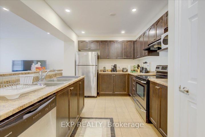 Photo 10 at 461 MEADOWHAWK Crescent, Nepean (Half Moon Bay), Ottawa