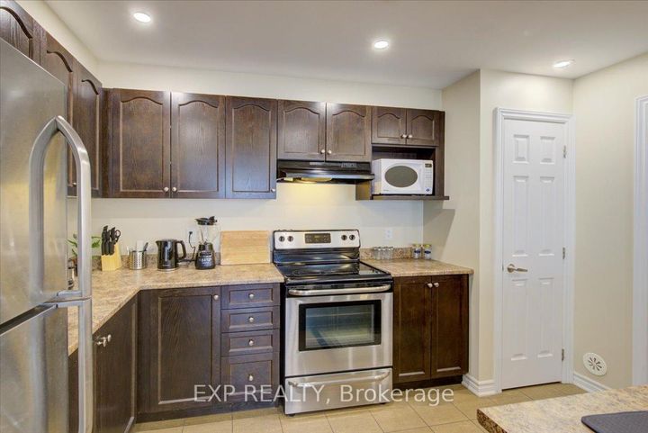 Photo 12 at 461 MEADOWHAWK Crescent, Nepean (Half Moon Bay), Ottawa