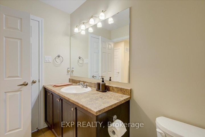 Photo 15 at 461 MEADOWHAWK Crescent, Nepean (Half Moon Bay), Ottawa