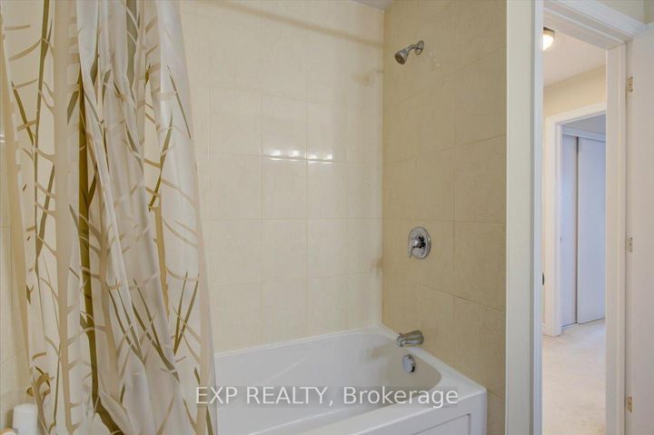 Photo 16 at 461 MEADOWHAWK Crescent, Nepean (Half Moon Bay), Ottawa