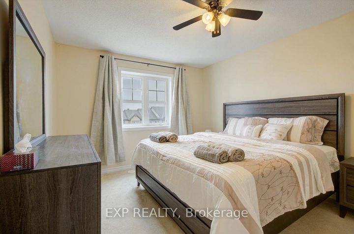 Photo 17 at 461 MEADOWHAWK Crescent, Nepean (Half Moon Bay), Ottawa