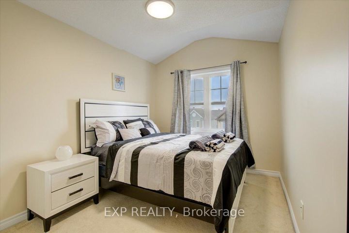 Photo 20 at 461 MEADOWHAWK Crescent, Nepean (Half Moon Bay), Ottawa