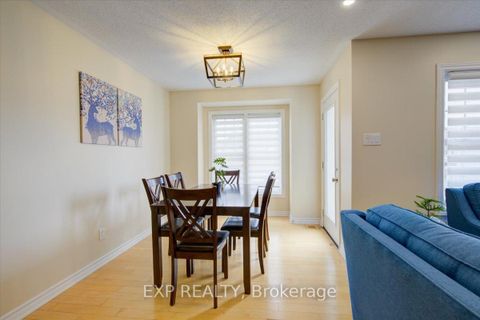 Photo 3 at 461 MEADOWHAWK Crescent, Nepean (Half Moon Bay), Ottawa