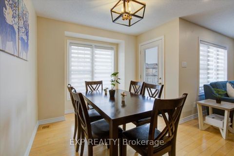 Photo 4 at 461 MEADOWHAWK Crescent, Nepean (Half Moon Bay), Ottawa