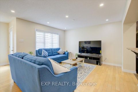 Photo 7 at 461 MEADOWHAWK Crescent, Nepean (Half Moon Bay), Ottawa