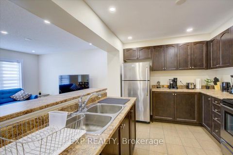 Photo 11 at 461 MEADOWHAWK Crescent, Nepean (Half Moon Bay), Ottawa