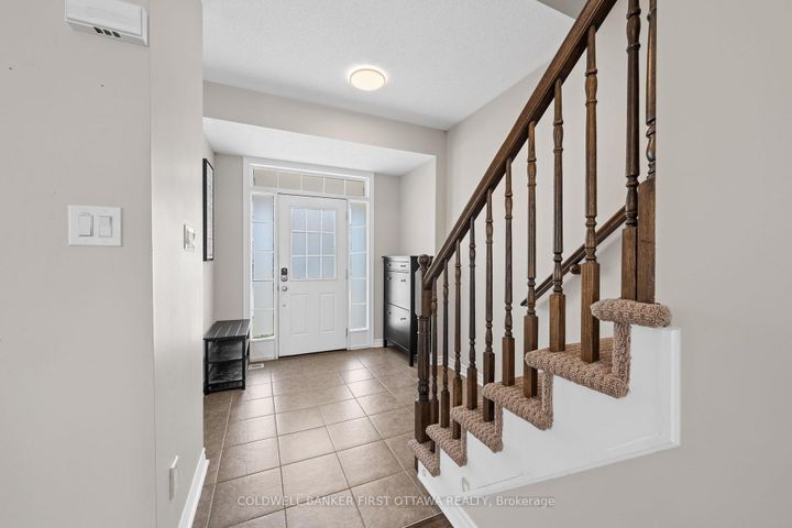 Photo 3 at 2176 SUNSET COVE Circle, Nepean (Half Moon Bay), Ottawa