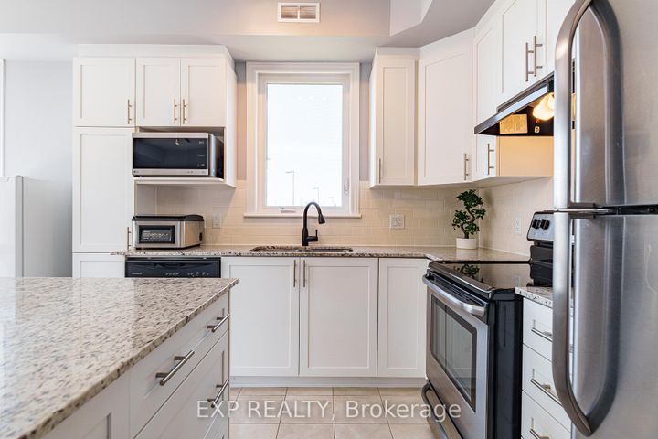 Photo 15 at E - 67 Tipperary Private, Nepean (Longfields), Ottawa