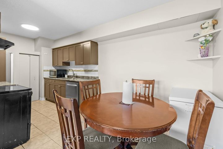 Photo 6 at I - 5 BANNER Road, Nepean (Sheahan Estates/Trend Village), Ottawa