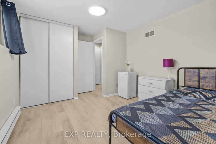 Photo 18 at I - 5 BANNER Road, Nepean (Sheahan Estates/Trend Village), Ottawa