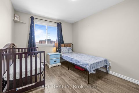 Photo 10 at I - 5 BANNER Road, Nepean (Sheahan Estates/Trend Village), Ottawa