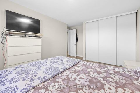 Photo 15 at I - 5 BANNER Road, Nepean (Sheahan Estates/Trend Village), Ottawa