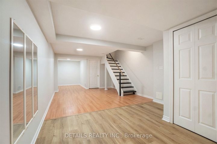 Photo 16 at 144D Valley Stream Drive, Nepean (Leslie Park), Ottawa