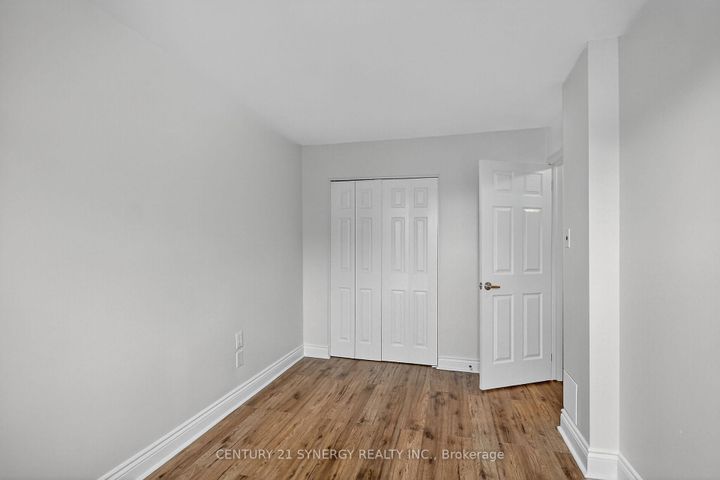 Photo 17 at 928 Meadowlands Drive, Nepean (Carleton Heights), Ottawa