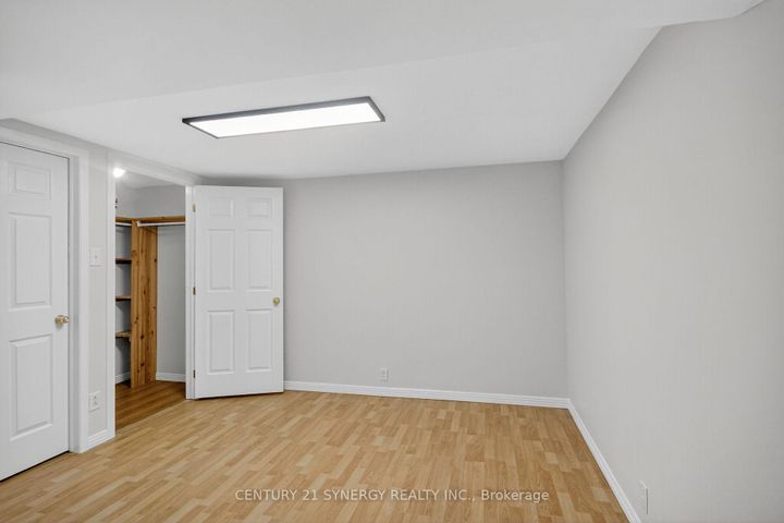 Photo 21 at 928 Meadowlands Drive, Nepean (Carleton Heights), Ottawa