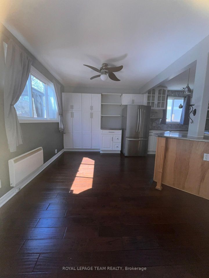 Photo 2 at 87 Grady Crescent, Nepean (Sheahan Estates/Trend Village), Ottawa