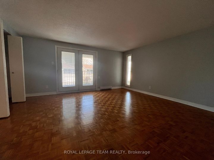 Photo 9 at 87 Grady Crescent, Nepean (Sheahan Estates/Trend Village), Ottawa