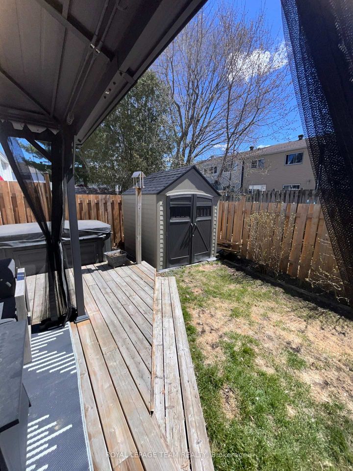 Photo 19 at 87 Grady Crescent, Nepean (Sheahan Estates/Trend Village), Ottawa