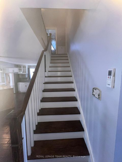 Photo 5 at 87 Grady Crescent, Nepean (Sheahan Estates/Trend Village), Ottawa
