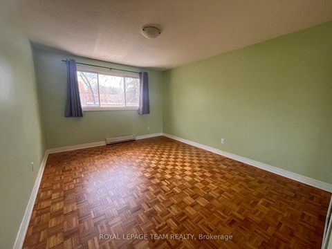 Photo 14 at 87 Grady Crescent, Nepean (Sheahan Estates/Trend Village), Ottawa