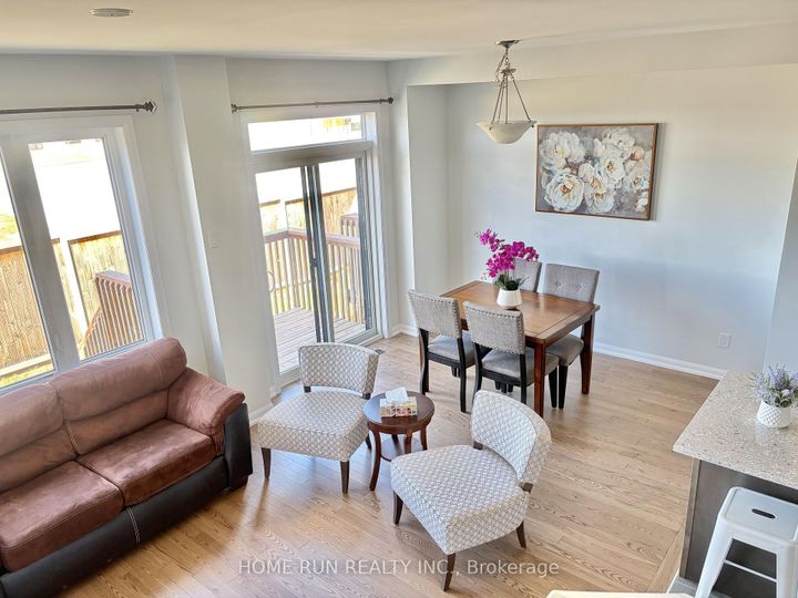 Photo 4 at 111 TEELIN Circle, Nepean (Half Moon Bay), Ottawa