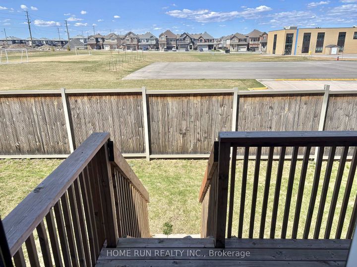 Photo 15 at 111 TEELIN Circle, Nepean (Half Moon Bay), Ottawa