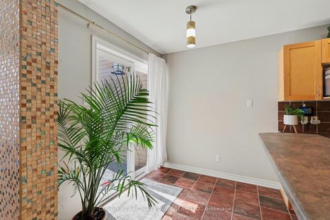 Photo 16 at 2066 Melette Crescent, Avalon East, Orleans