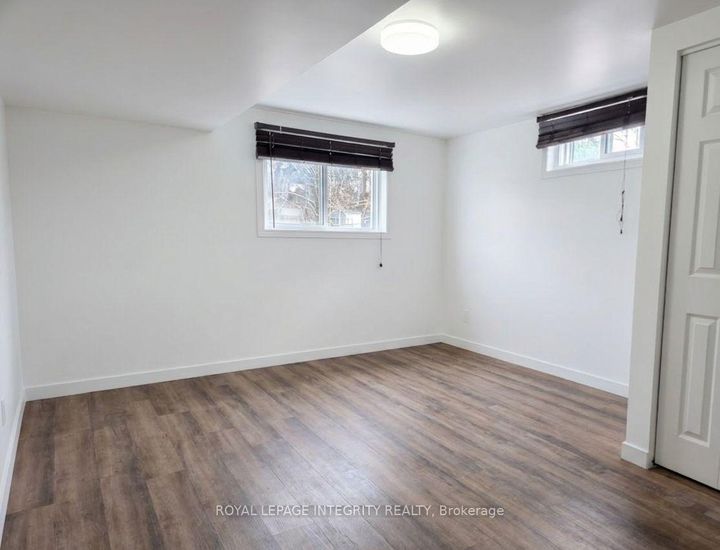 Photo 16 at 176 Oakridge Boulevard, Nepean (Meadowlands/Crestview), Ottawa