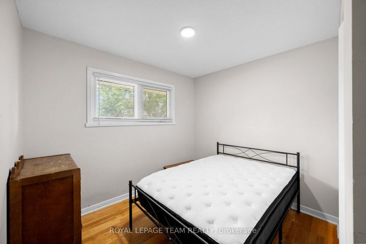 Photo 14 at 50 Hilliard Avenue, Nepean (City View/Skyline/Fisher Heights/Parkwood Hills), Ottawa