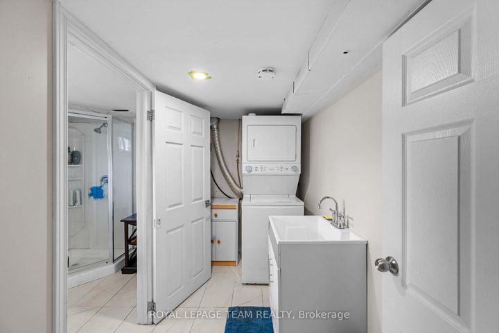Photo 22 at 50 Hilliard Avenue, Nepean (City View/Skyline/Fisher Heights/Parkwood Hills), Ottawa