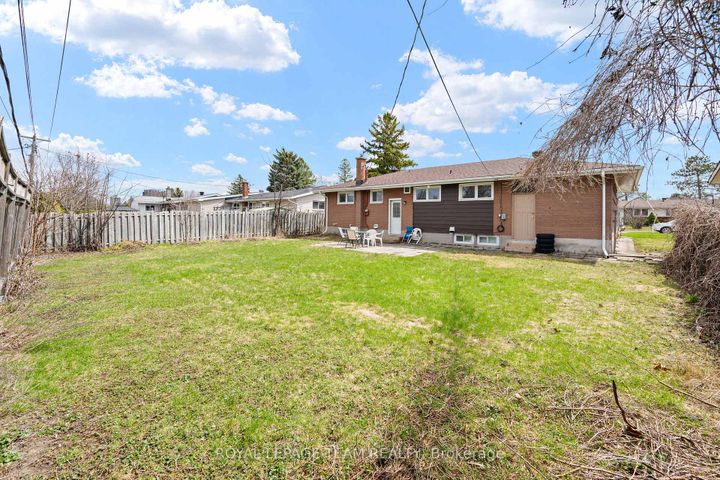 Photo 24 at 50 Hilliard Avenue, Nepean (City View/Skyline/Fisher Heights/Parkwood Hills), Ottawa
