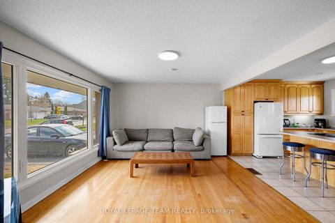 Photo 10 at 50 Hilliard Avenue, Nepean (City View/Skyline/Fisher Heights/Parkwood Hills), Ottawa