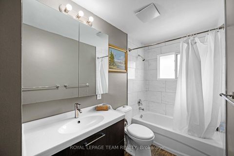 Photo 13 at 50 Hilliard Avenue, Nepean (City View/Skyline/Fisher Heights/Parkwood Hills), Ottawa