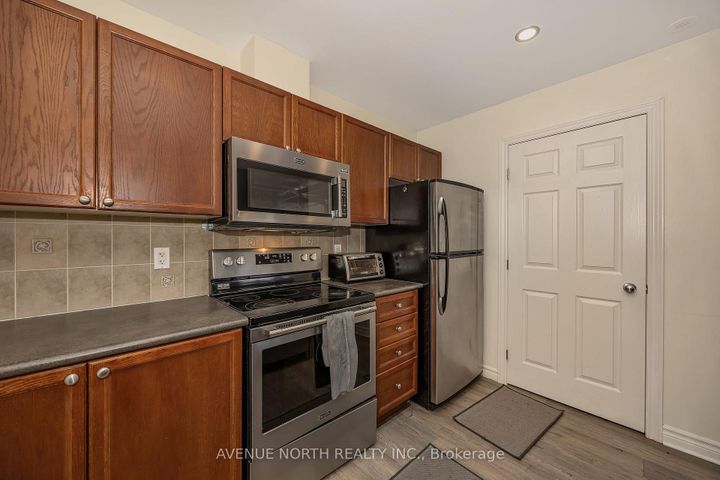 Photo 9 at 4 - 175 Waterbridge Drive, Nepean (Barrhaven East), Ottawa