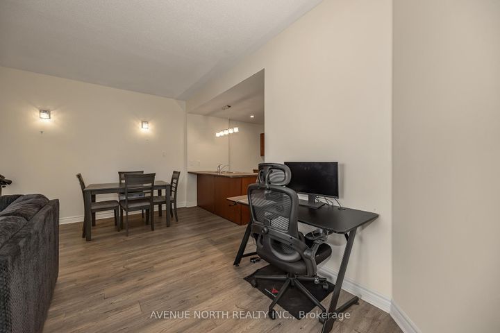 Photo 18 at 4 - 175 Waterbridge Drive, Nepean (Barrhaven East), Ottawa