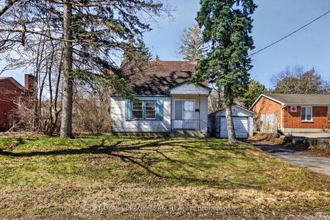 Photo 6 at 1548 Ortona Avenue, Nepean (Carleton Heights), Ottawa