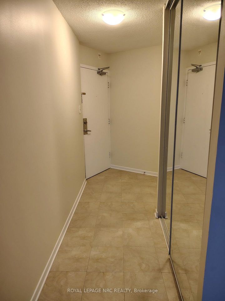 Photo 8 at 706 - 900 Dynes Road, Nepean (Carleton Square), Ottawa