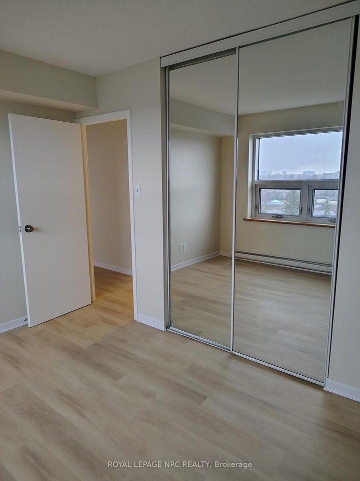 Photo 16 at 706 - 900 Dynes Road, Nepean (Carleton Square), Ottawa