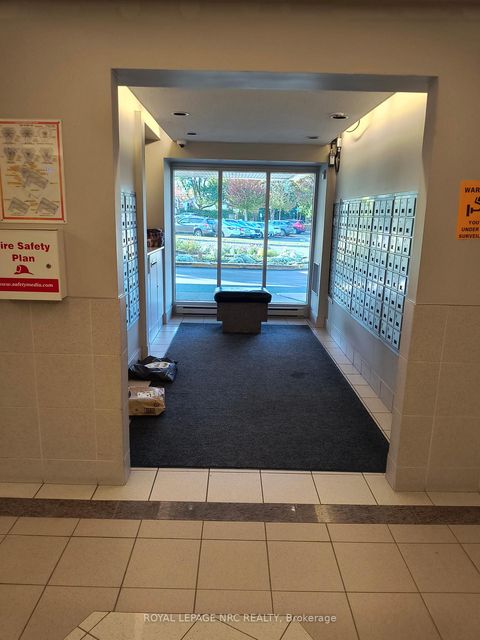 Photo 4 at 706 - 900 Dynes Road, Nepean (Carleton Square), Ottawa