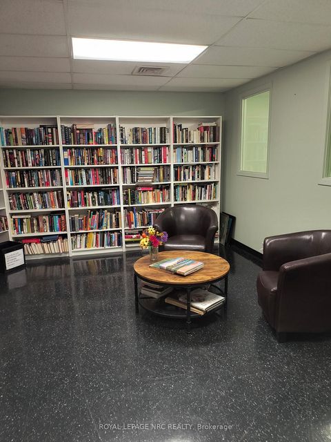 Photo 6 at 706 - 900 Dynes Road, Nepean (Carleton Square), Ottawa
