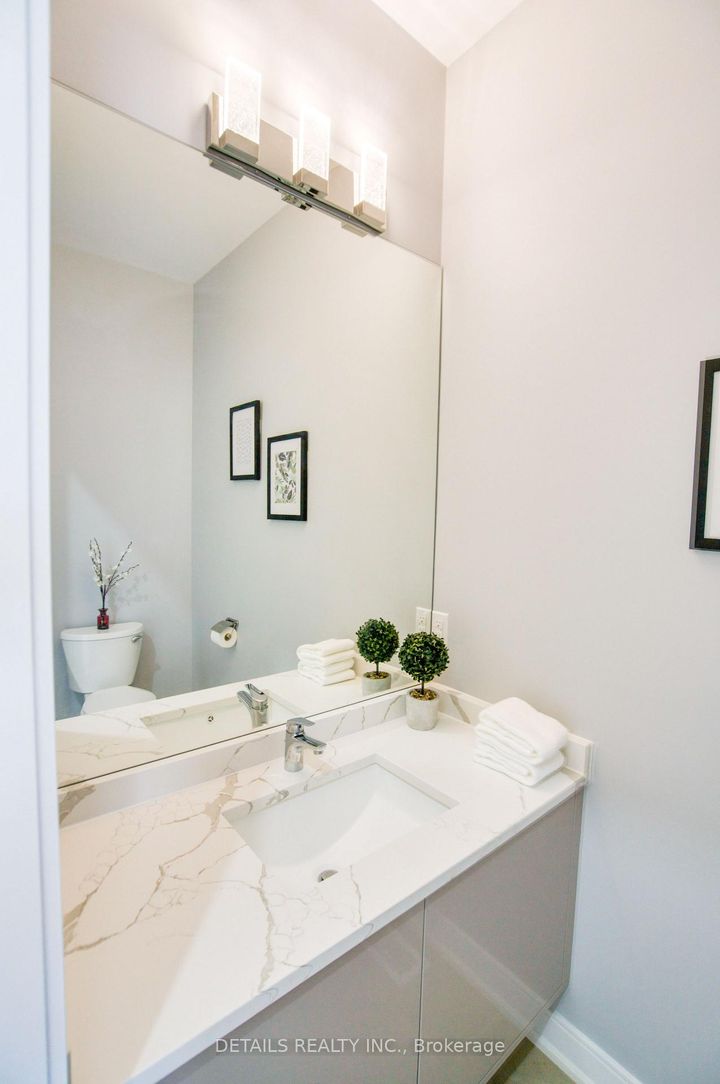 Photo 4 at 992 Baseline Road E, Nepean (City View/Skyline/Fisher Heights/Parkwood Hills), Ottawa