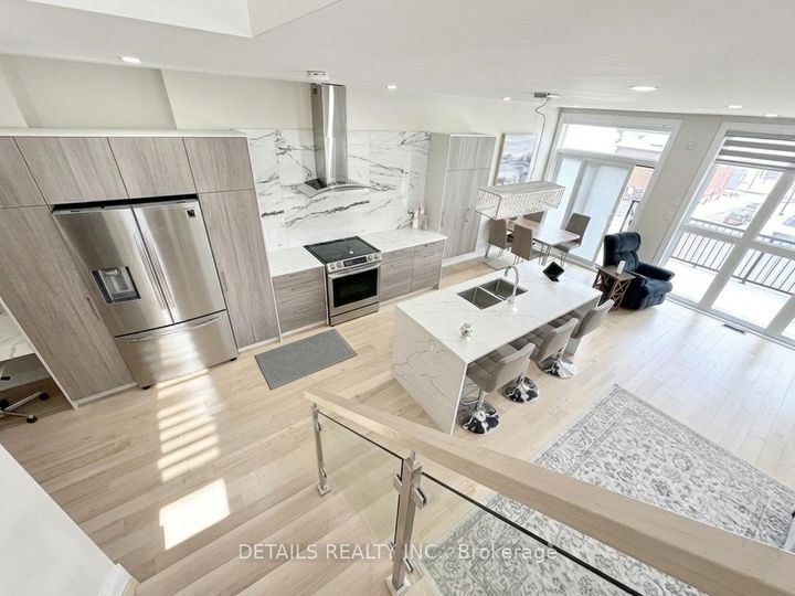Photo 10 at 992 Baseline Road E, Nepean (City View/Skyline/Fisher Heights/Parkwood Hills), Ottawa