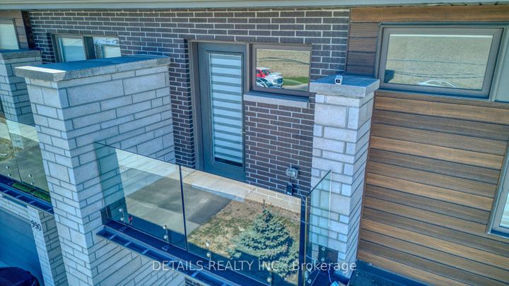 Photo 22 at 992 Baseline Road E, Nepean (City View/Skyline/Fisher Heights/Parkwood Hills), Ottawa